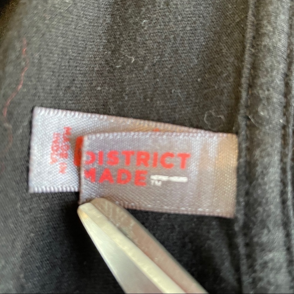 District Made Red Robin “I’m Back”/ Terminator Tee - Picture 6 of 8